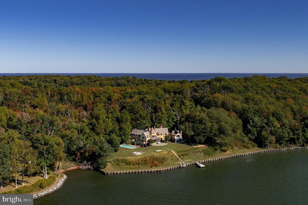 622 MAGOTHY RD, Gibson Island, MD 21056