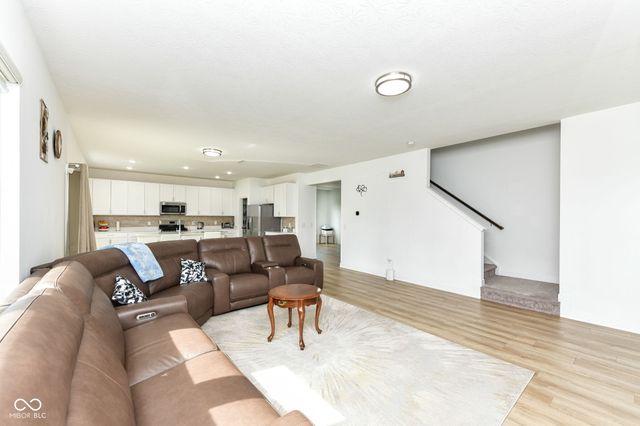 17267 Hanningfield Way, Westfield, IN 46074