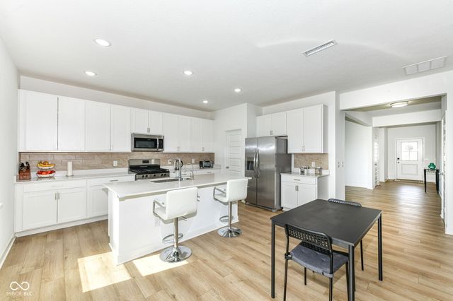 17267 Hanningfield Way, Westfield, IN 46074