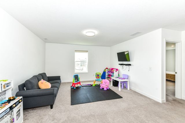 17267 Hanningfield Way, Westfield, IN 46074