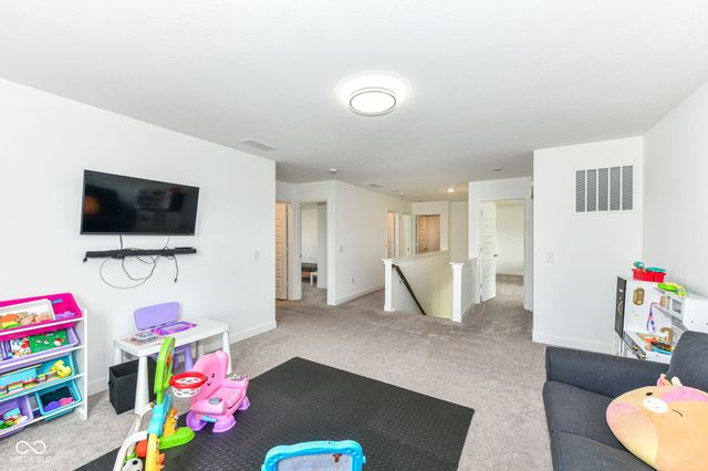 17267 Hanningfield Way, Westfield, IN 46074