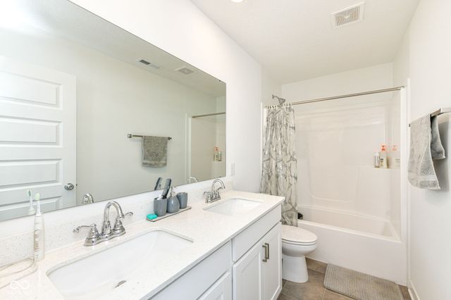 17267 Hanningfield Way, Westfield, IN 46074