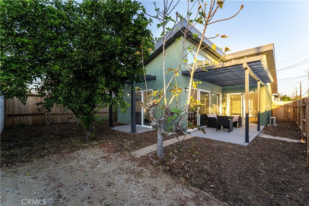 Image 27 of property listing at 16124 San Fernando Mission, Granada Hills, CA 91344