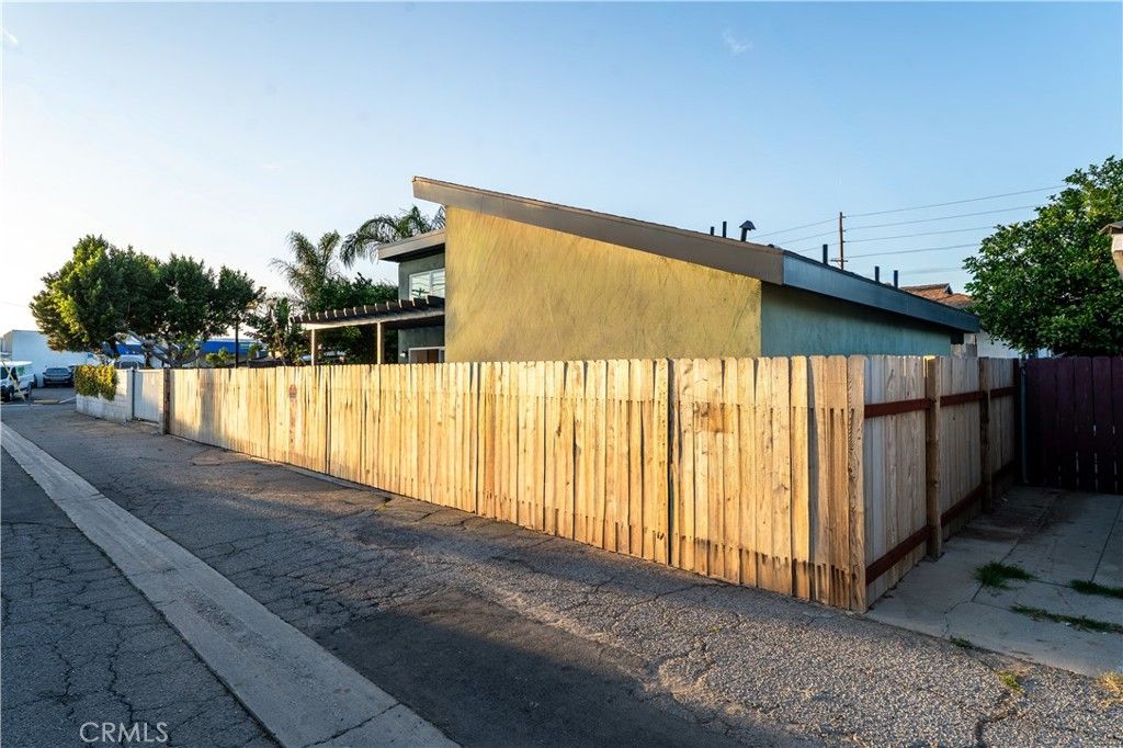 Image 29 of property listing at 16124 San Fernando Mission, Granada Hills, CA 91344