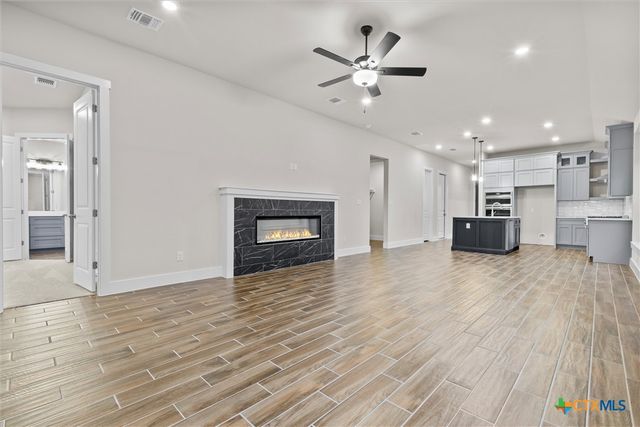 8507 Pine Muhly Drive, Lago Vista, TX 78645
