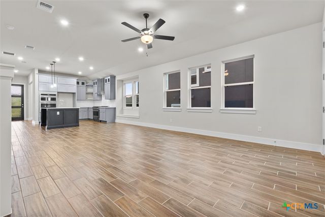 8507 Pine Muhly Drive, Lago Vista, TX 78645