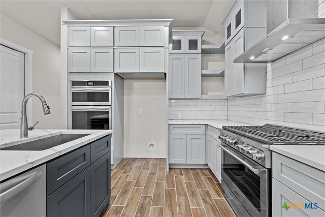 8507 Pine Muhly Drive, Lago Vista, TX 78645