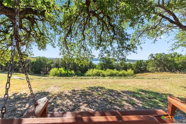 8507 Pine Muhly Drive, Lago Vista, TX 78645