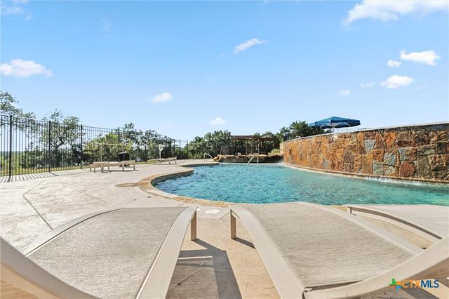 8507 Pine Muhly Drive, Lago Vista, TX 78645