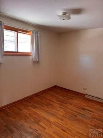 10 Wheatridge Dr, Pueblo, CO 81005