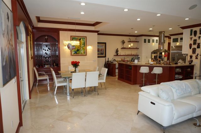 650 E Rambling Drive, Wellington, FL 33414