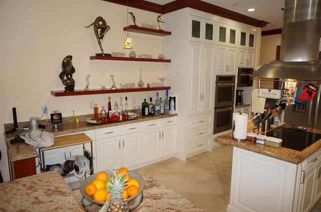 650 E Rambling Drive, Wellington, FL 33414