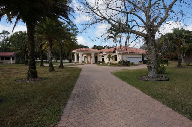 650 E Rambling Drive, Wellington, FL 33414