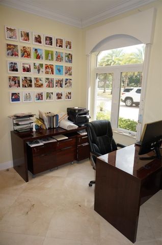 650 E Rambling Drive, Wellington, FL 33414