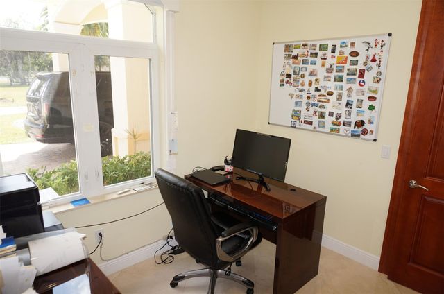 650 E Rambling Drive, Wellington, FL 33414