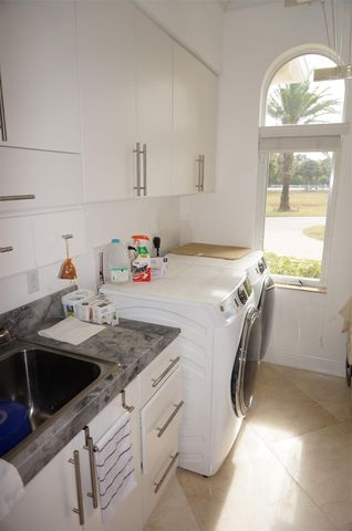 650 E Rambling Drive, Wellington, FL 33414