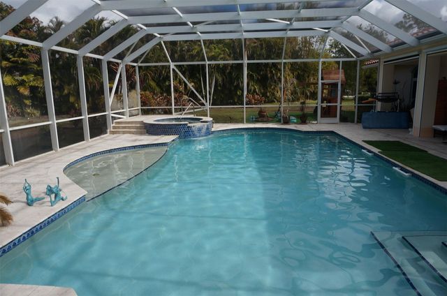 650 E Rambling Drive, Wellington, FL 33414