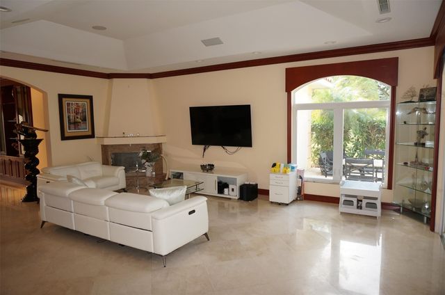 650 E Rambling Drive, Wellington, FL 33414