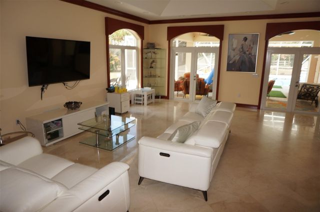 650 E Rambling Drive, Wellington, FL 33414