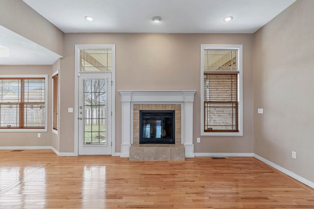 3969 N Springlawn Avenue, Springfield, MO 65803