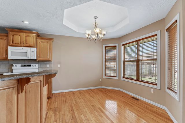 3969 N Springlawn Avenue, Springfield, MO 65803