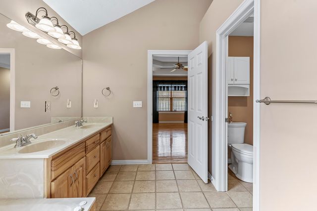 3969 N Springlawn Avenue, Springfield, MO 65803