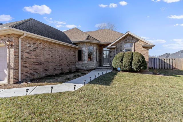 3969 N Springlawn Avenue, Springfield, MO 65803