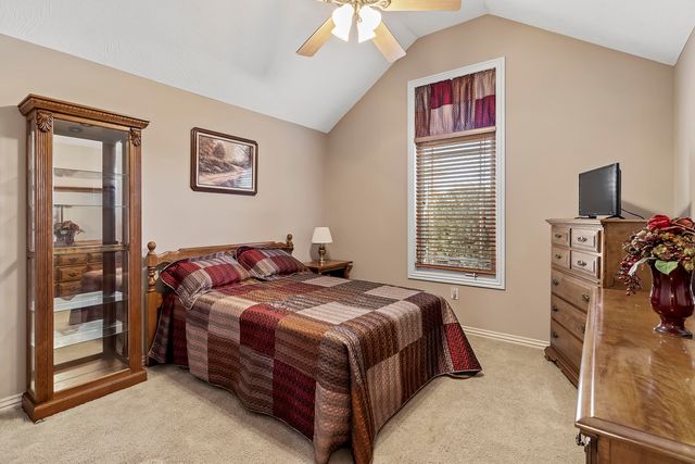 3969 N Springlawn Avenue, Springfield, MO 65803