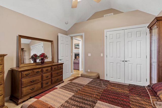 3969 N Springlawn Avenue, Springfield, MO 65803