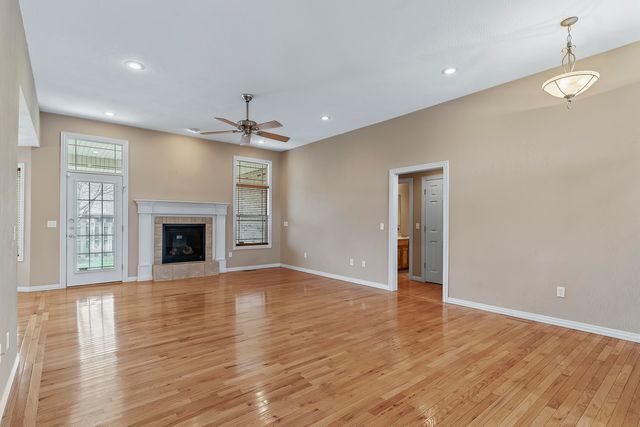 3969 N Springlawn Avenue, Springfield, MO 65803