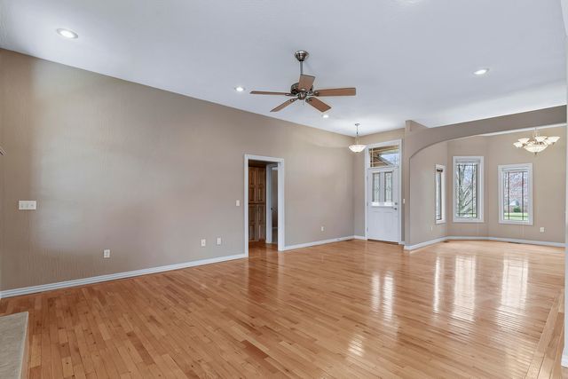 3969 N Springlawn Avenue, Springfield, MO 65803