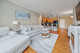 1 King Philip Drive 202, West Hartford, CT 06117