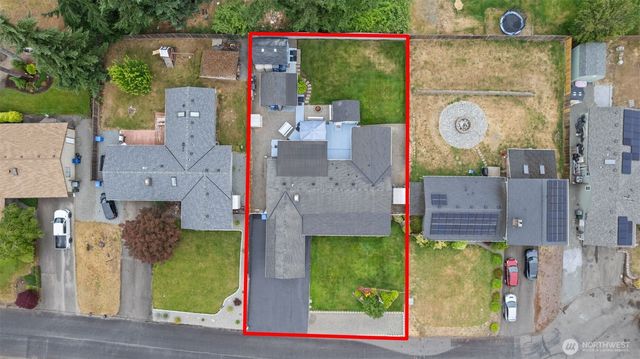 12311 109th Avenue Ct E, Puyallup, WA 98374