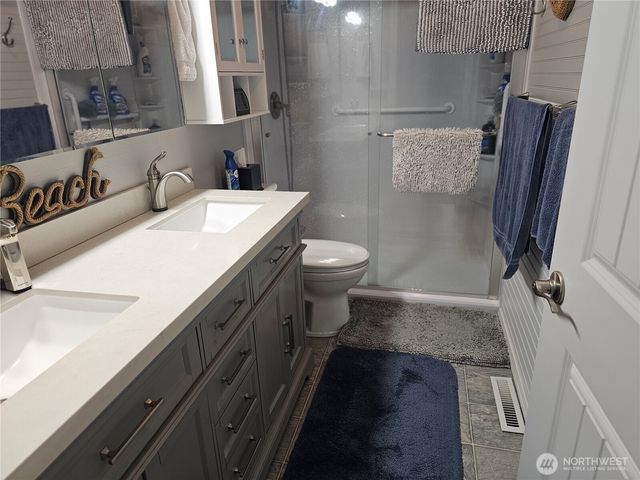 12311 109th Avenue Ct E, Puyallup, WA 98374