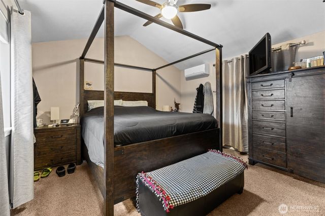 12311 109th Avenue Ct E, Puyallup, WA 98374