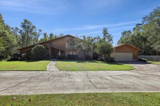 2219 W Sunset Drive, Orange, TX 77630