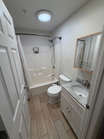 54 Central Sq 4A, Lynn, MA 01901