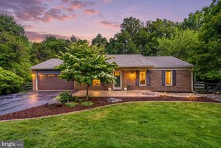 2605 SESKEY GLEN CT, Herndon, VA 20171
