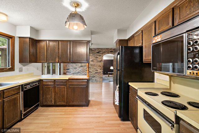 12629 Parkwood Drive, Burnsville, MN 55337