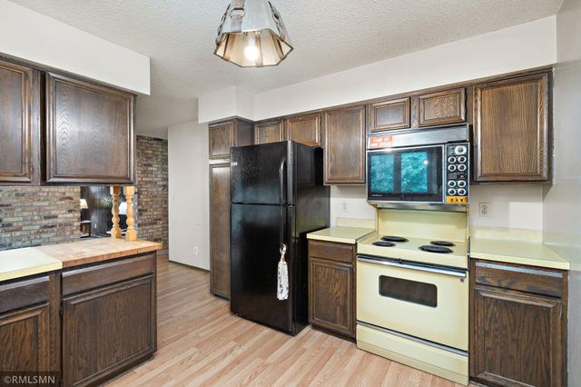 12629 Parkwood Drive, Burnsville, MN 55337