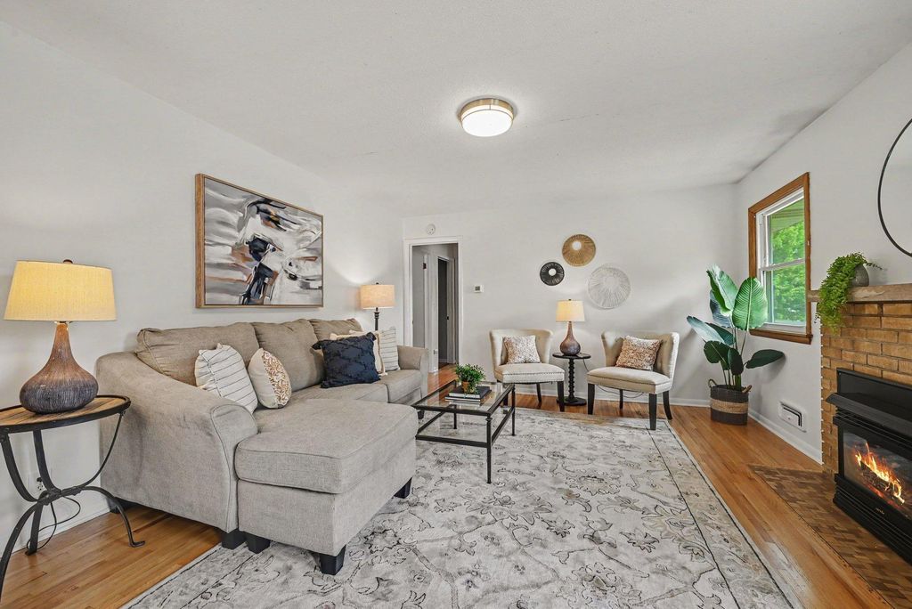 2733 Parkview Boulevard, Robbinsdale, MN 55422 — photo 3