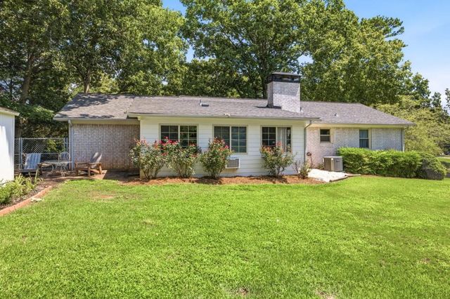 4510 Seminole Drive, Gainesville, GA 30506