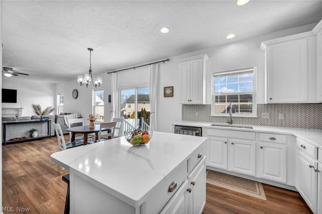 595 Jessica Lane, Wadsworth, OH 44281