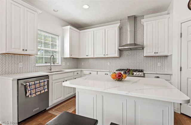 595 Jessica Lane, Wadsworth, OH 44281