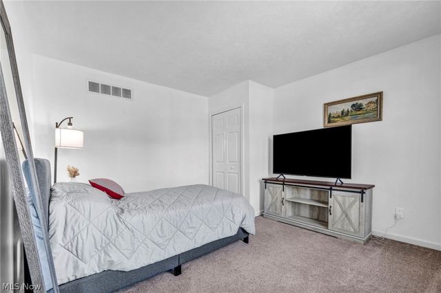 595 Jessica Lane, Wadsworth, OH 44281