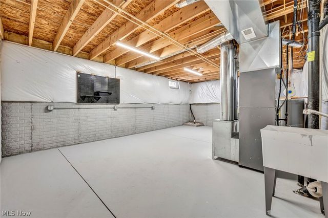 595 Jessica Lane, Wadsworth, OH 44281