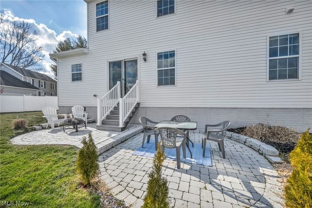 595 Jessica Lane, Wadsworth, OH 44281