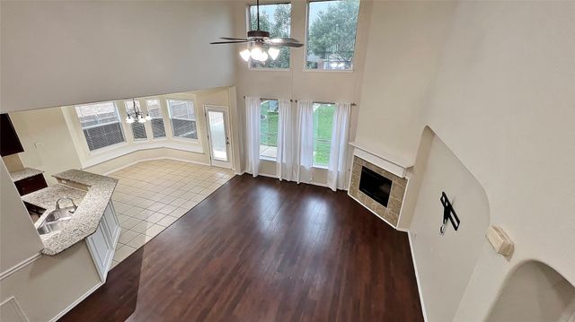 10213 Crawford Farms Drive, Fort Worth, TX 76244