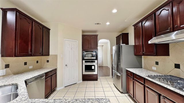 10213 Crawford Farms Drive, Fort Worth, TX 76244