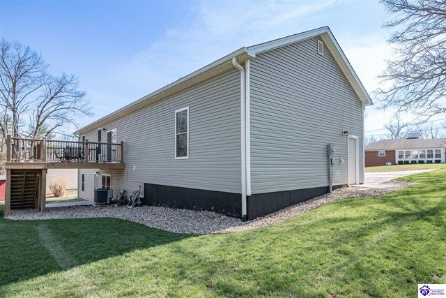 631 Lakeshore Parkway, Brandenburg, KY 40108